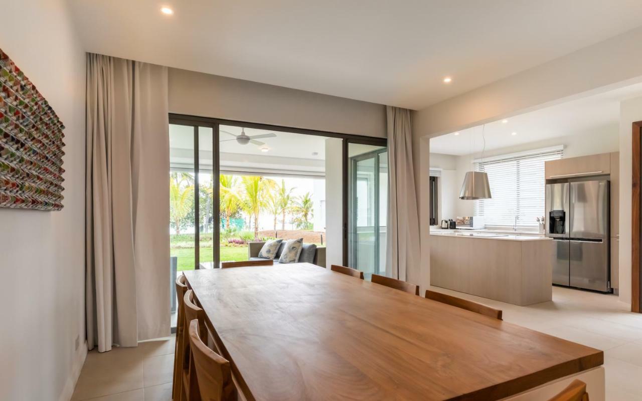 Caplage - Beachfront Ground Floor Apartment In Tamarin Esterno foto
