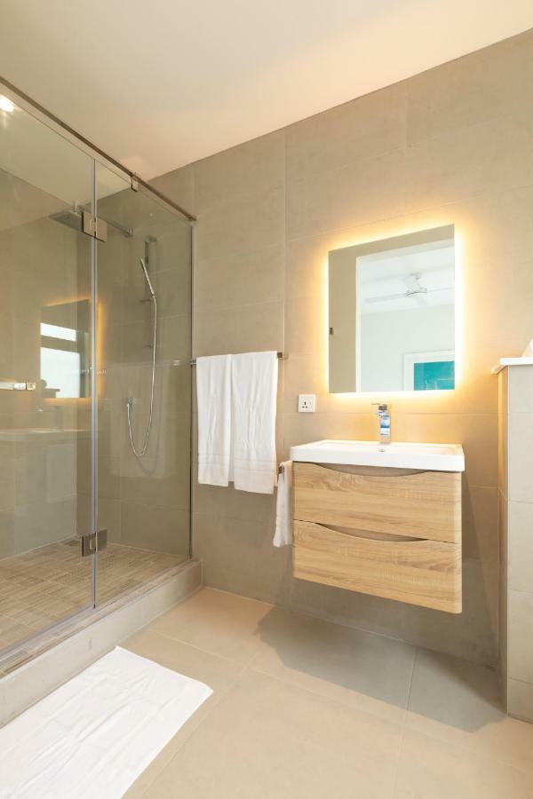 Caplage - Beachfront Ground Floor Apartment In Tamarin Esterno foto