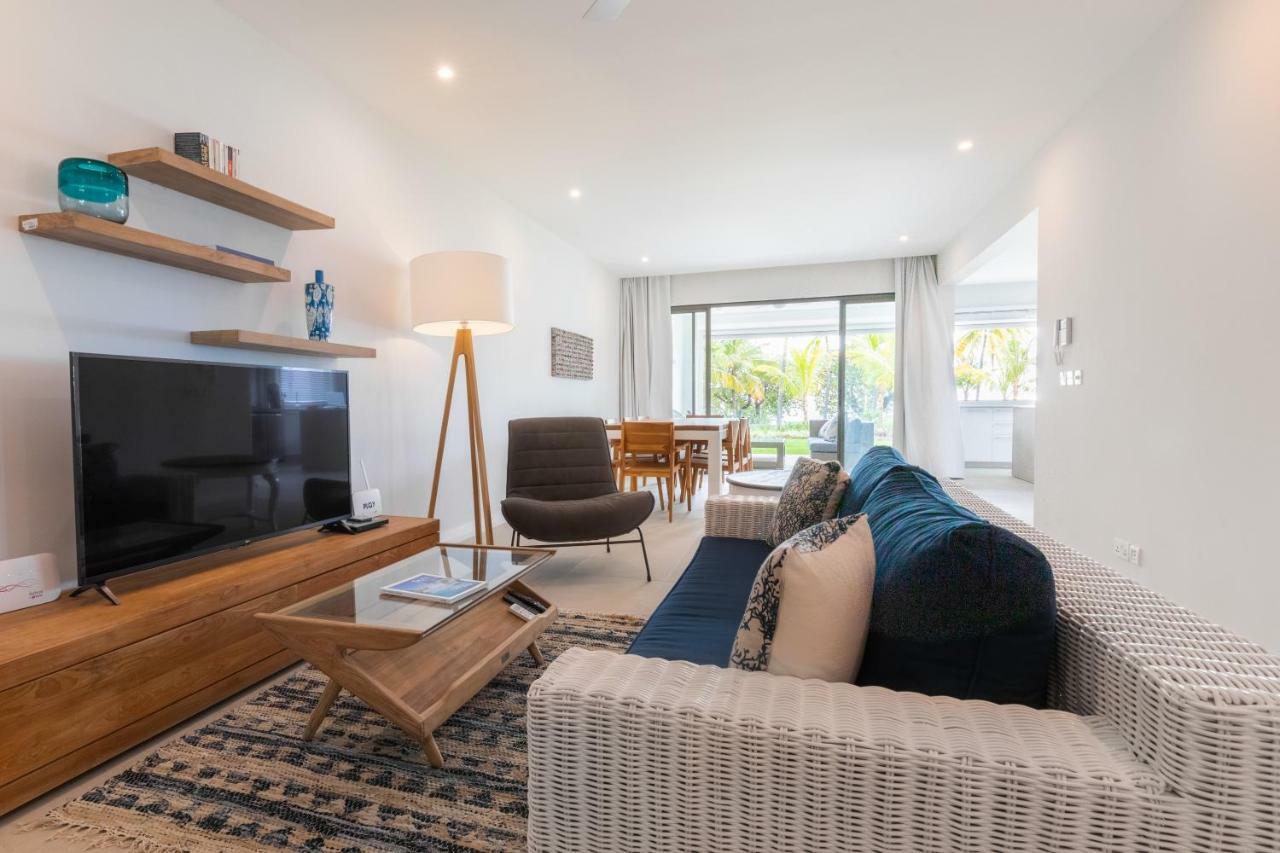 Caplage - Beachfront Ground Floor Apartment In Tamarin Esterno foto