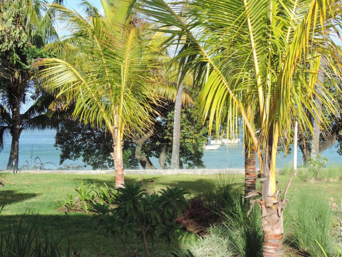 Caplage - Beachfront Ground Floor Apartment In Tamarin Esterno foto